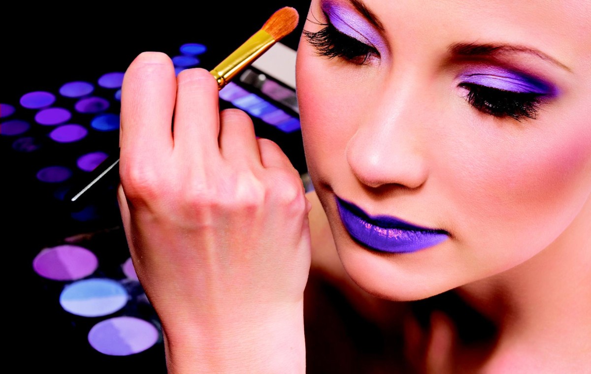 The Suggested Ways To Become A Makeup Artist The Suggested the-suggested-ways-to-become-a-makeup-artist-the-suggested