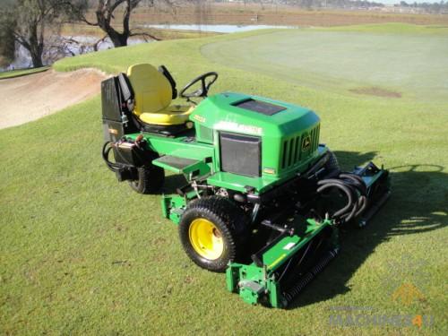 John Deere Loaders