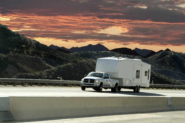 Fifth-Wheel-camper-trailer