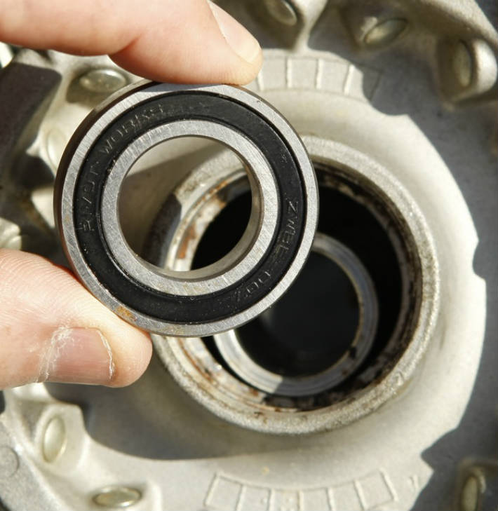 car hub bearing replacement 