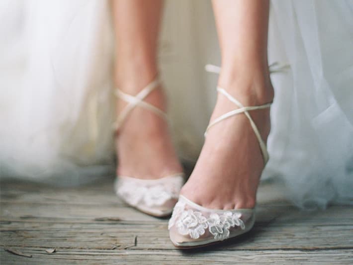 lace bridal shoes