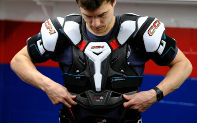 jetspeed_line_shoulder_pads